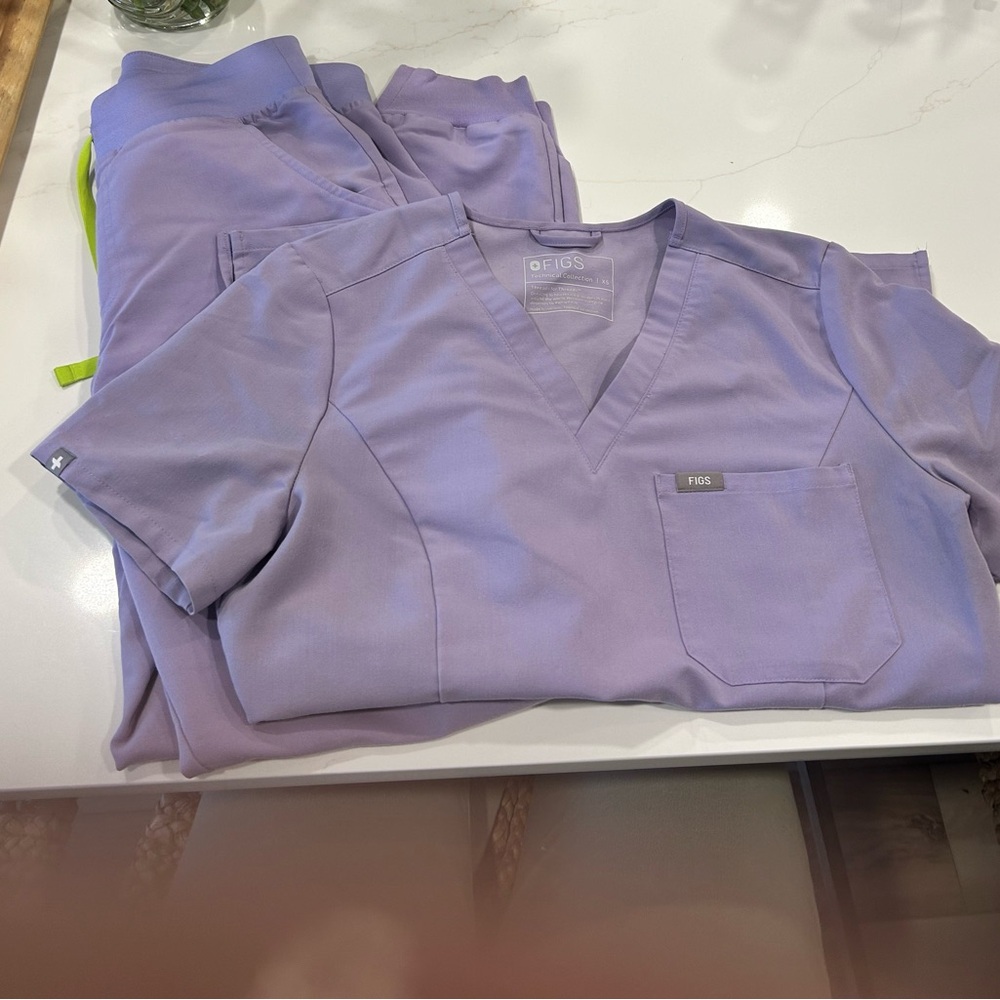 Figs Purple Technical Collection Top